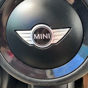 Meet your Posher, Bibi